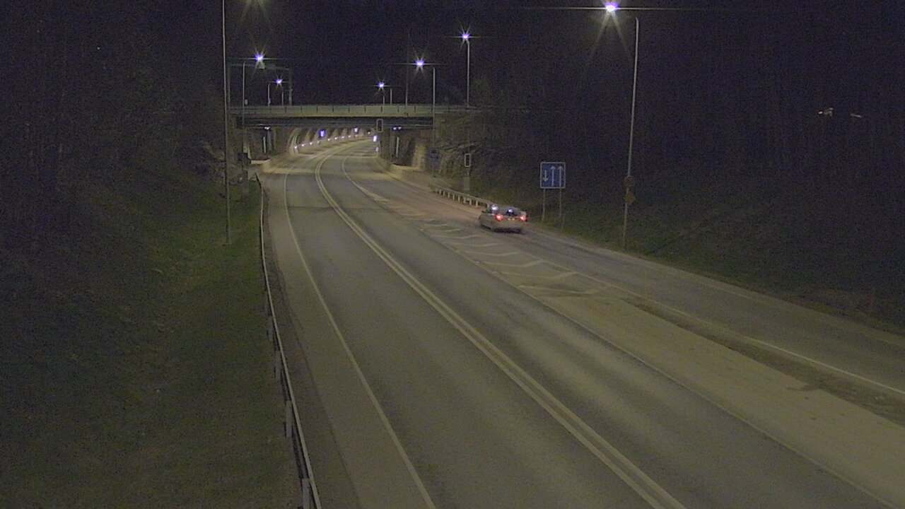 Kelikamerat Kuva Tie 102 Hiidenkallion tunneli, suuaukko etelä, Espoo, Uusimaa