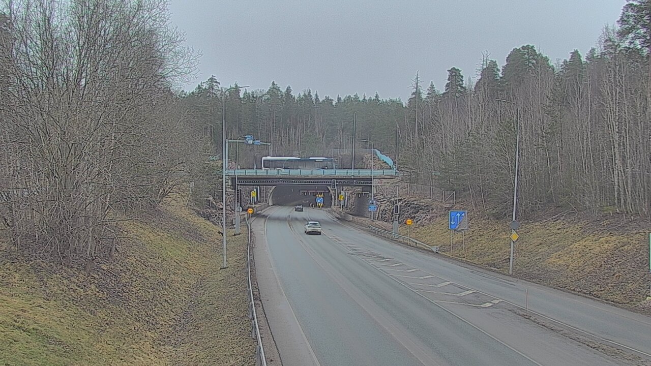 Weather Camera Image Tie 102 Hiidenkallion tunneli, suuaukko etelä, Espoo, Uusimaa