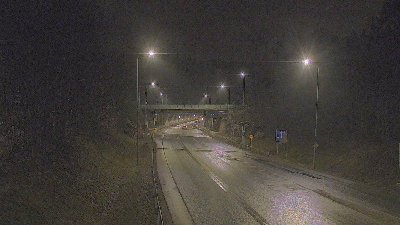 Kelikamerat Kuva Tie 102 Hiidenkallion tunneli, suuaukko etelä, Espoo, Uusimaa