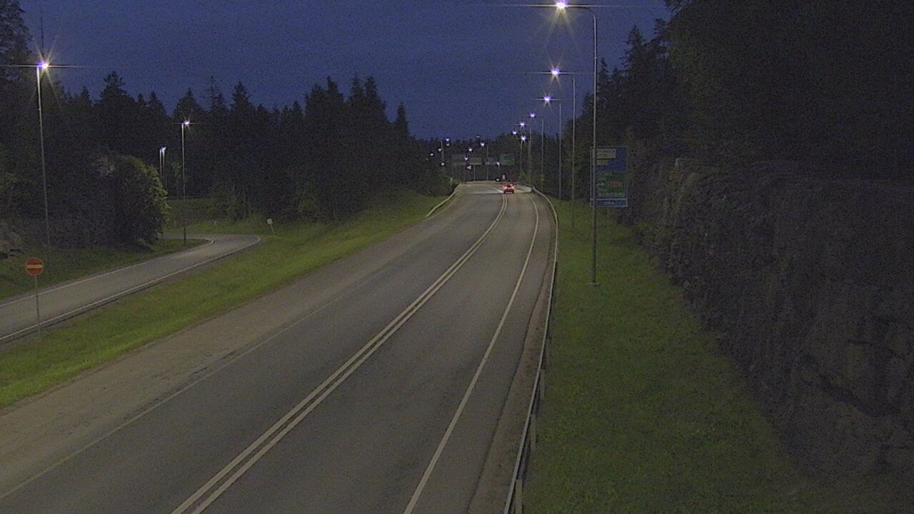 Kelikamerat Kuva Tie 102 Hiidenkallion tunneli, suuaukko etelä, Espoo, Uusimaa