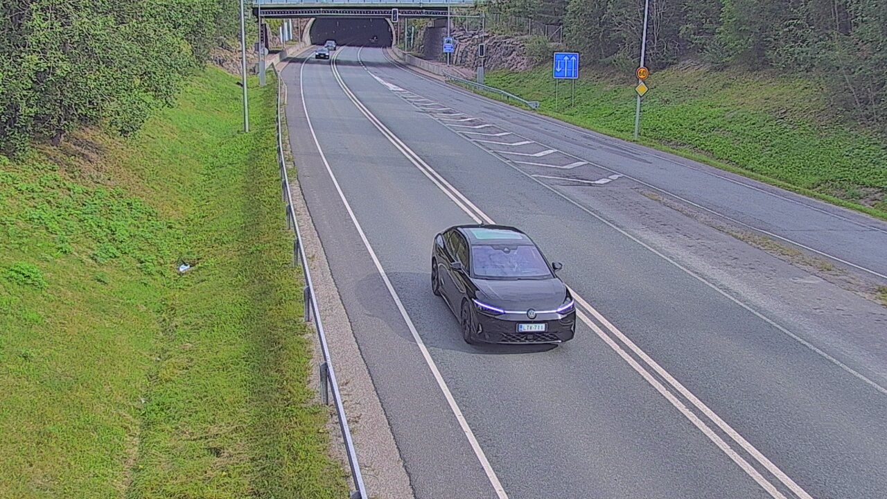 Weather Camera Image Tie 102 Hiidenkallion tunneli, suuaukko etelä, Espoo, Uusimaa