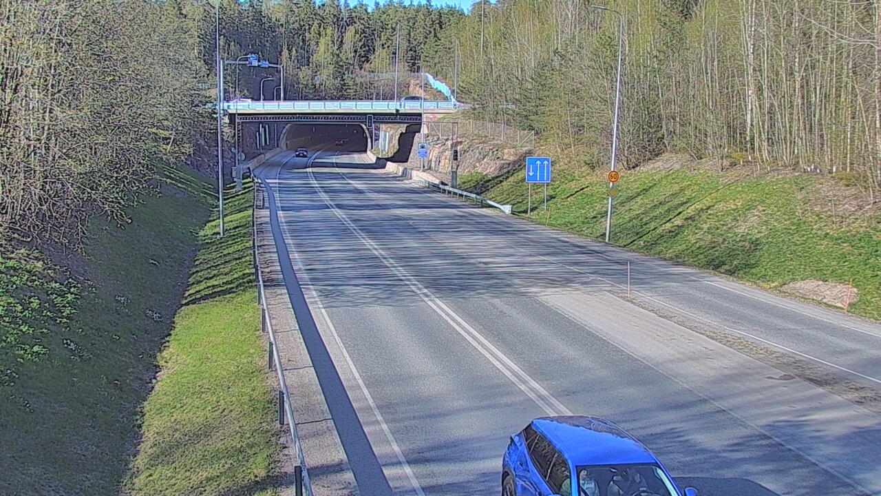 Kelikamerat Kuva Tie 102 Hiidenkallion tunneli, suuaukko etelä, Espoo, Uusimaa