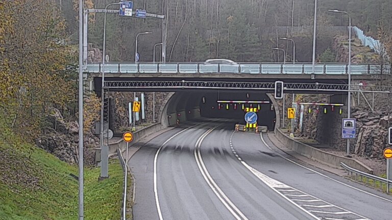 Kelikamerat Kuva Tie 102 Hiidenkallion tunneli, suuaukko etelä, Espoo, Uusimaa