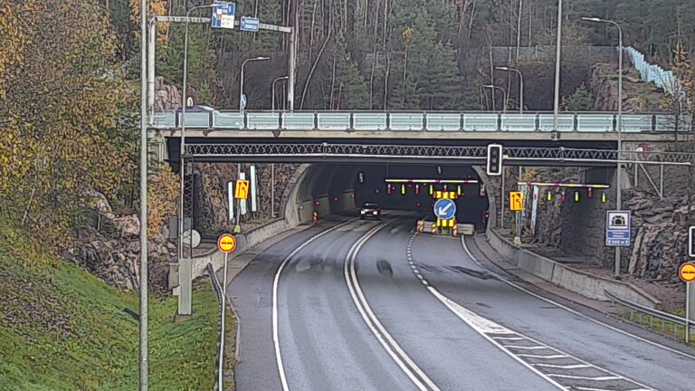 Kelikamerat Kuva Tie 102 Hiidenkallion tunneli, suuaukko etelä, Espoo, Uusimaa