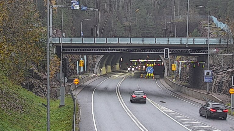 Kelikamerat Kuva Tie 102 Hiidenkallion tunneli, suuaukko etelä, Espoo, Uusimaa