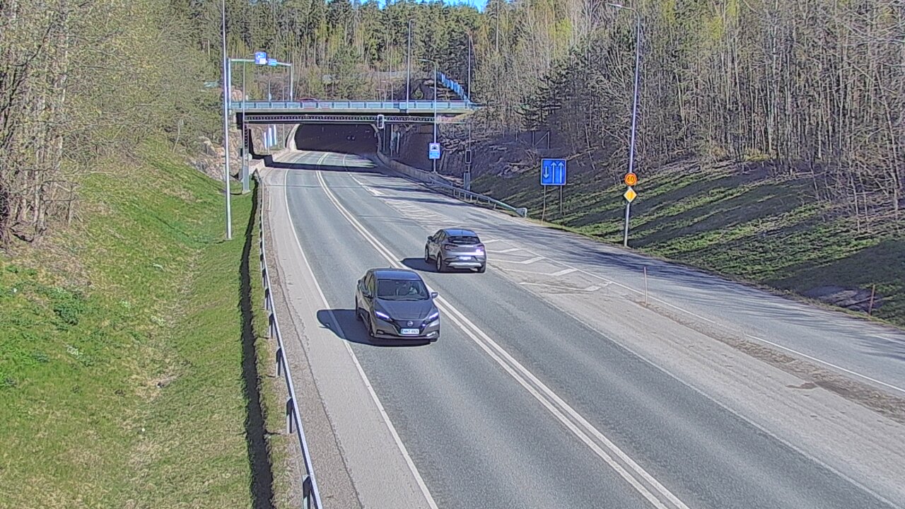 Kelikamerat Kuva Tie 102 Hiidenkallion tunneli, suuaukko etelä, Espoo, Uusimaa