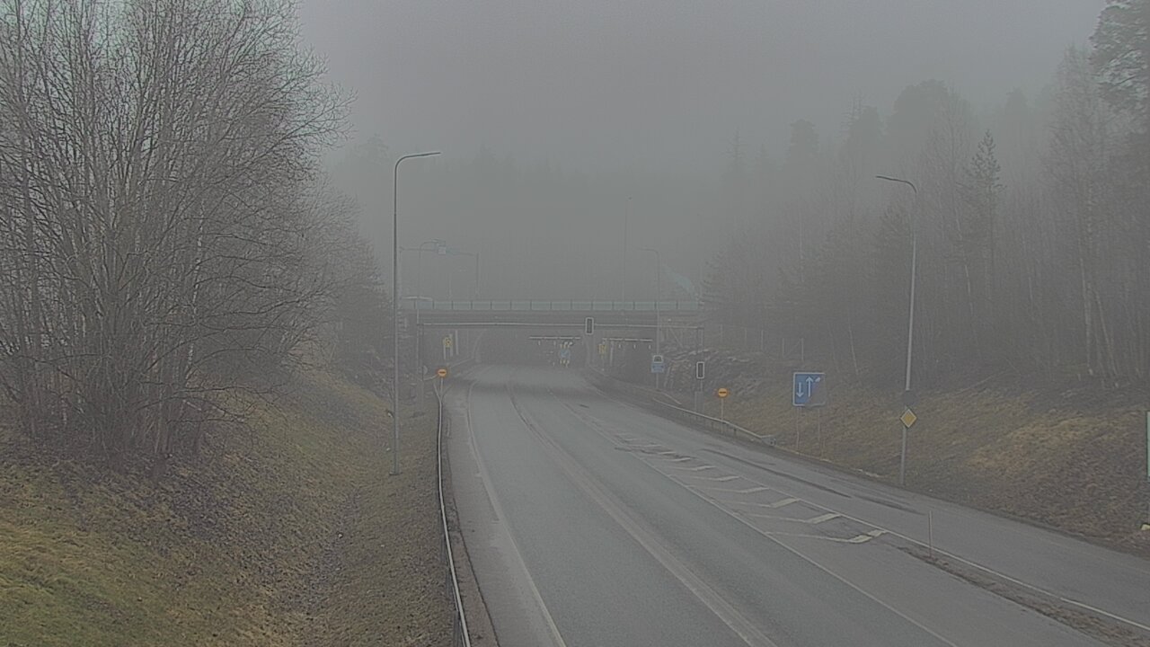 Kelikamerat Kuva Tie 102 Hiidenkallion tunneli, suuaukko etelä, Espoo, Uusimaa