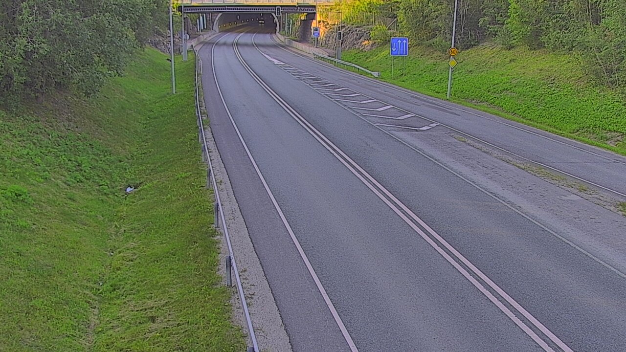 Kelikamerat Kuva Tie 102 Hiidenkallion tunneli, suuaukko etelä, Espoo, Uusimaa