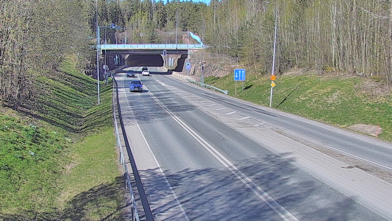 Kelikamerat Kuva Tie 102 Hiidenkallion tunneli, suuaukko etelä, Espoo, Uusimaa