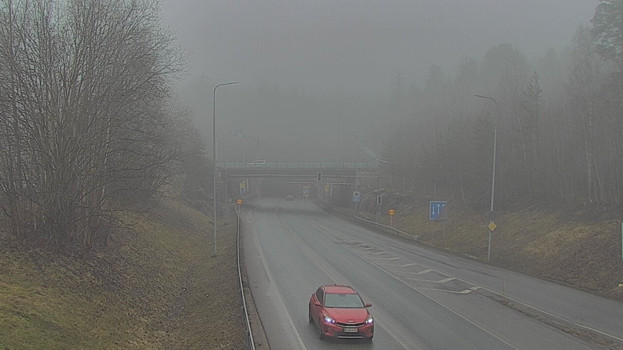 Weather Camera Image Tie 102 Hiidenkallion tunneli, suuaukko etelä, Espoo, Uusimaa