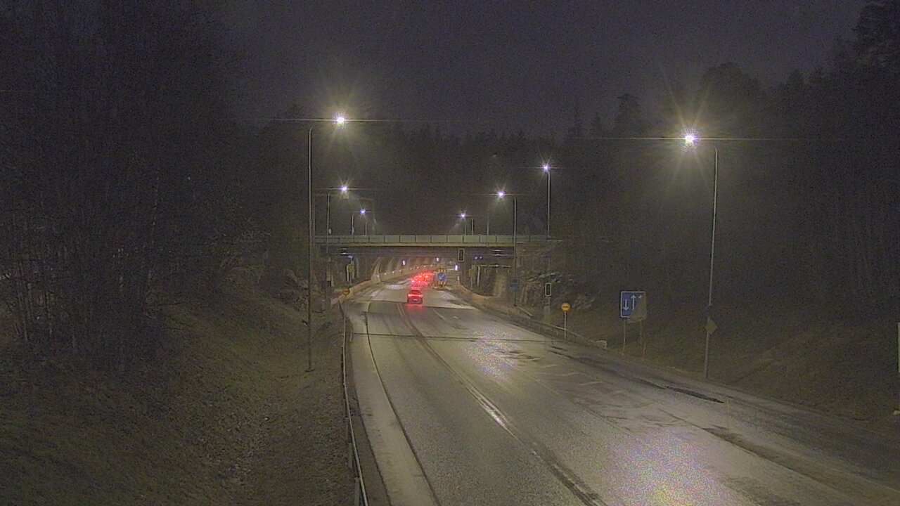 Kelikamerat Kuva Tie 102 Hiidenkallion tunneli, suuaukko etelä, Espoo, Uusimaa