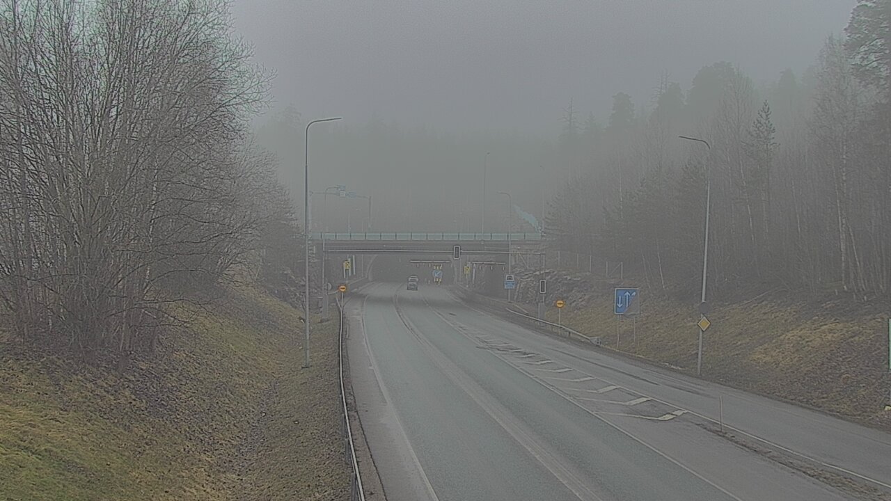 Weather Camera Image Tie 102 Hiidenkallion tunneli, suuaukko etelä, Espoo, Uusimaa