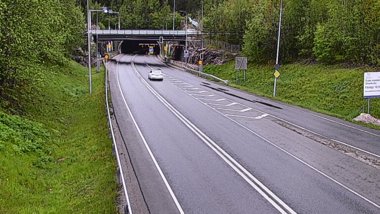 Weather Camera Image Tie 102 Hiidenkallion tunneli, suuaukko etelä, Espoo, Uusimaa