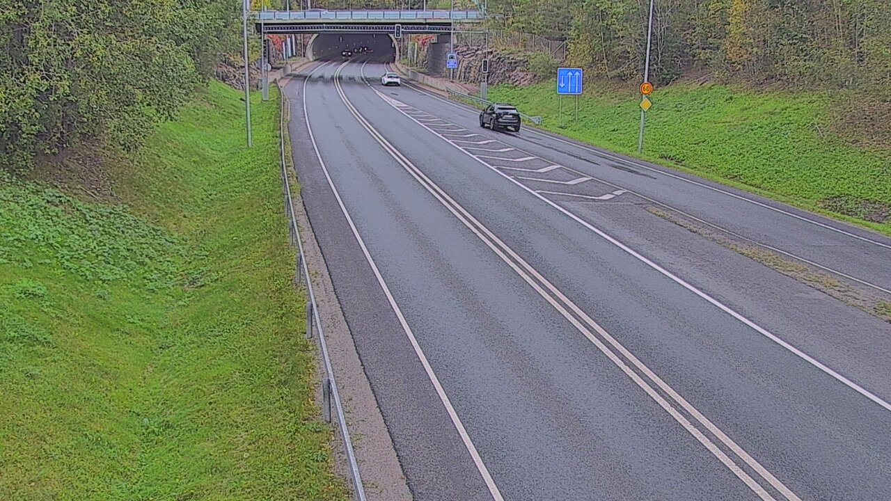 Kelikamerat Kuva Tie 102 Hiidenkallion tunneli, suuaukko etelä, Espoo, Uusimaa