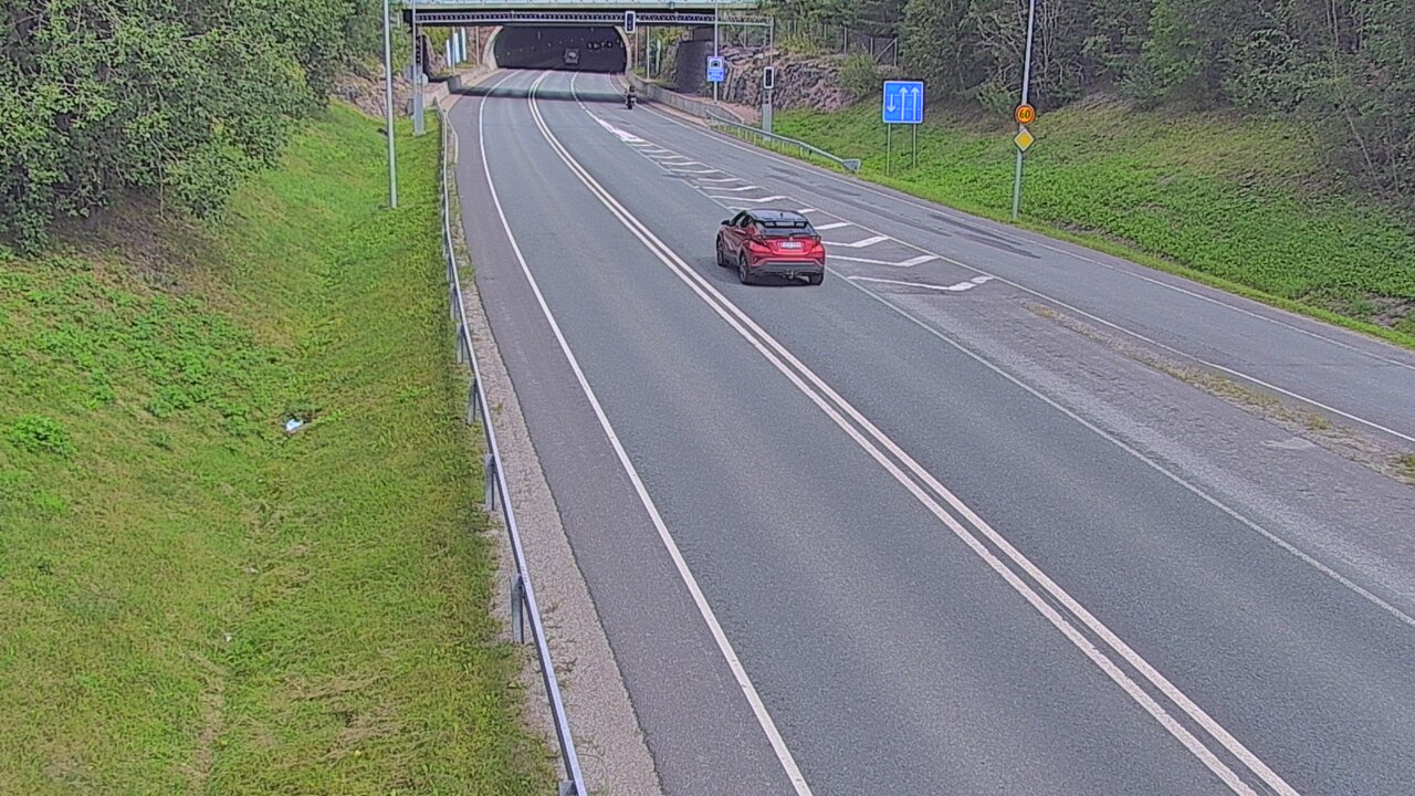 Weather Camera Image Tie 102 Hiidenkallion tunneli, suuaukko etelä, Espoo, Uusimaa