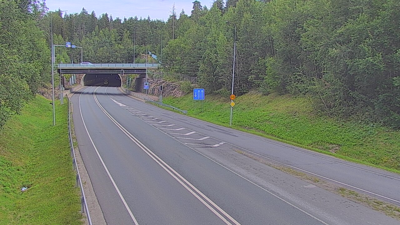 Kelikamerat Kuva Tie 102 Hiidenkallion tunneli, suuaukko etelä, Espoo, Uusimaa