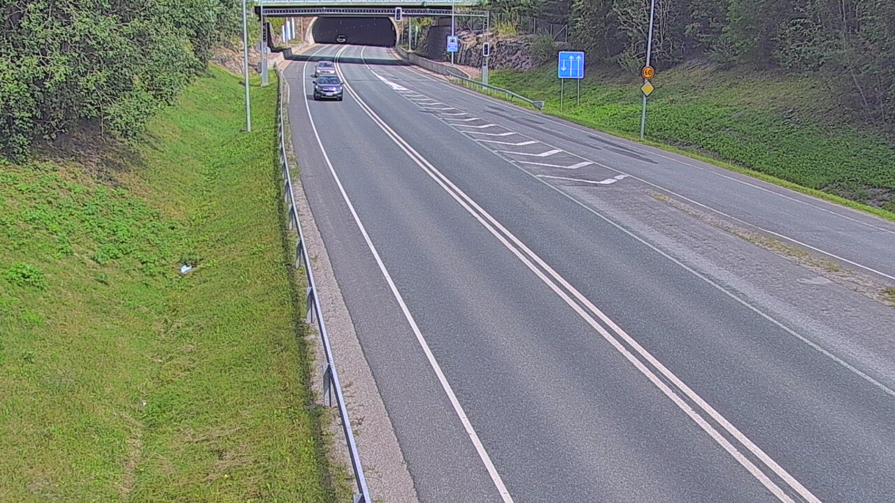 Weather Camera Image Tie 102 Hiidenkallion tunneli, suuaukko etelä, Espoo, Uusimaa
