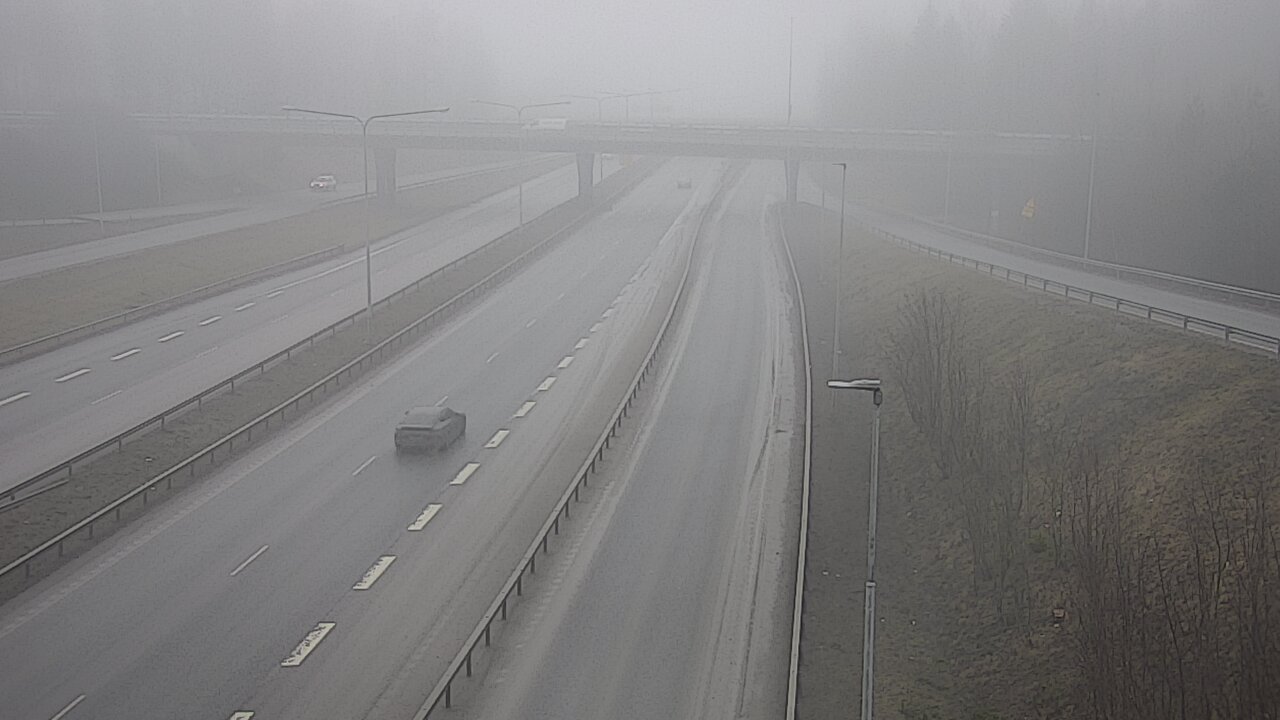 Weather Camera Image Road 102 Espoo, Sepänkylä, Espoo, Uusimaa