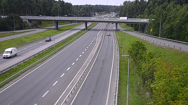 Weather Camera Image Road 102 Espoo, Sepänkylä, Espoo, Uusimaa