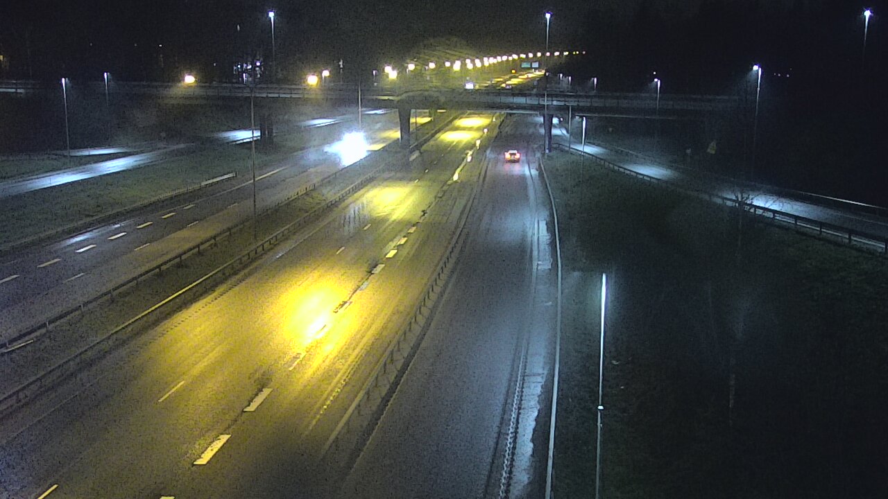 Weather Camera Image Road 102 Espoo, Sepänkylä, Espoo, Uusimaa