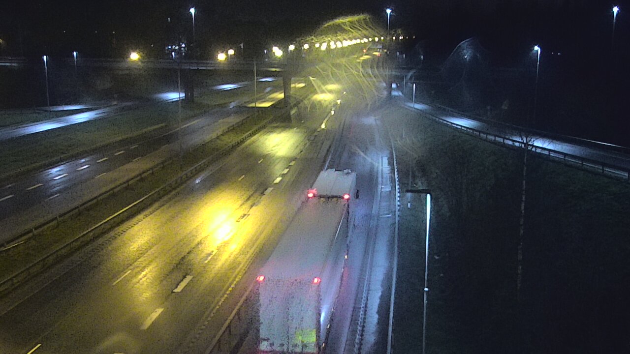 Weather Camera Image Road 102 Espoo, Sepänkylä, Espoo, Uusimaa