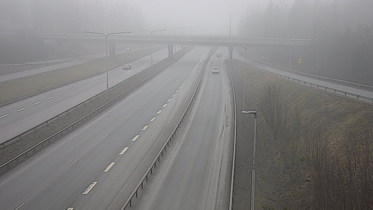 Weather Camera Image Road 102 Espoo, Sepänkylä, Espoo, Uusimaa