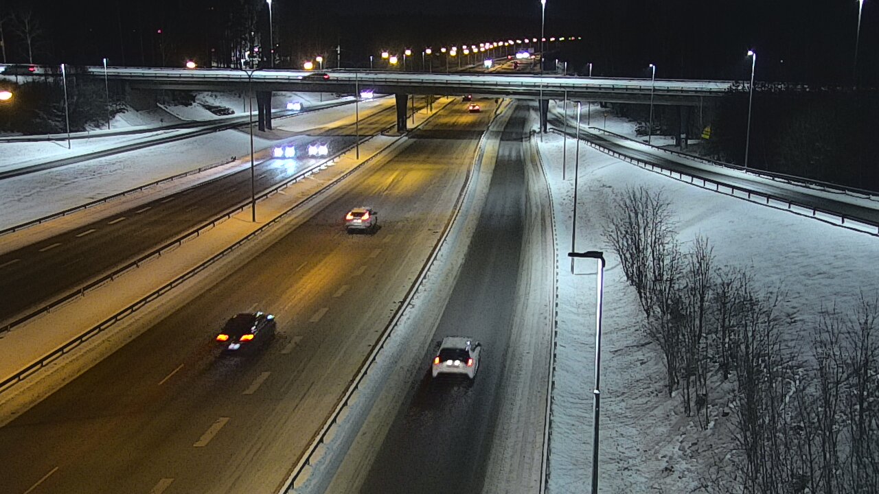 Weather Camera Image Road 102 Espoo, Sepänkylä, Espoo, Uusimaa