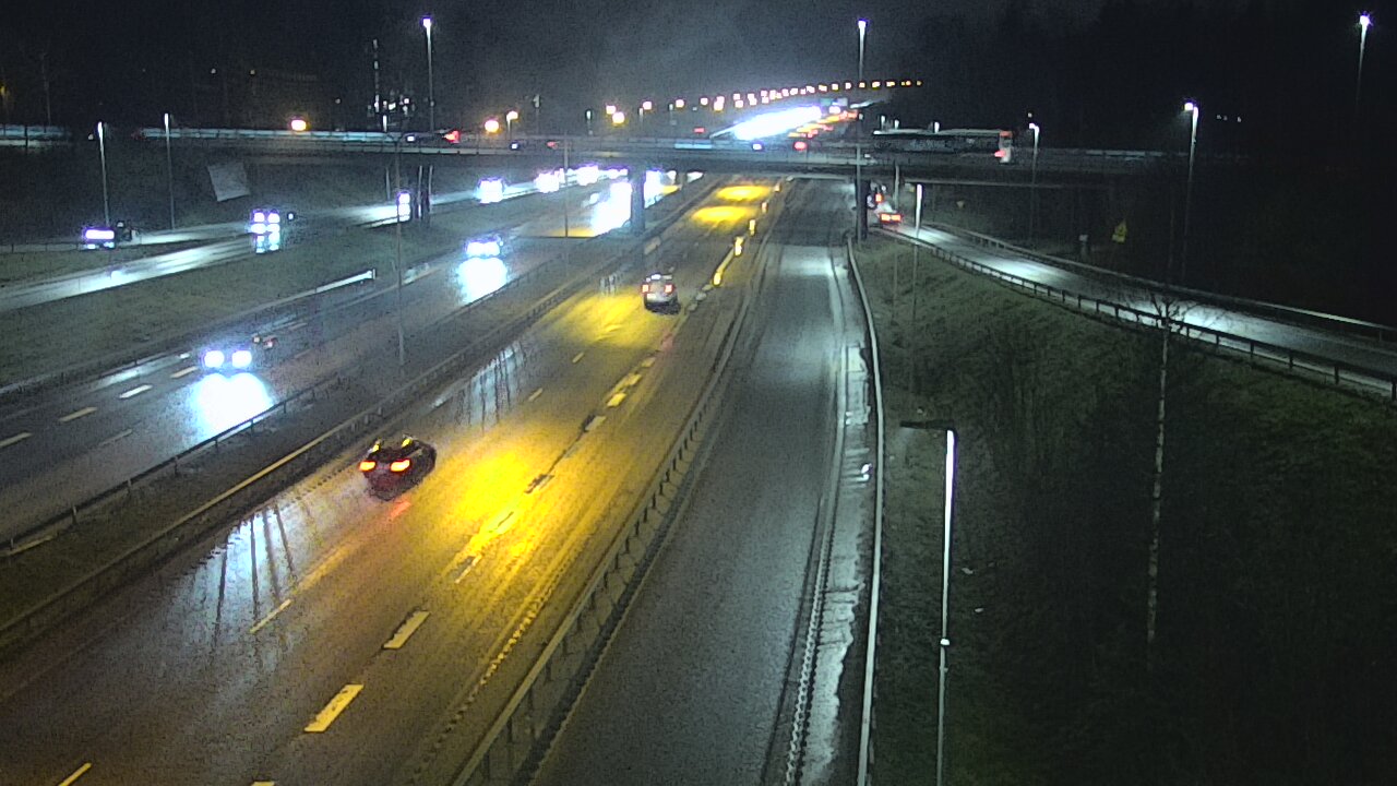 Weather Camera Image Road 102 Espoo, Sepänkylä, Espoo, Uusimaa
