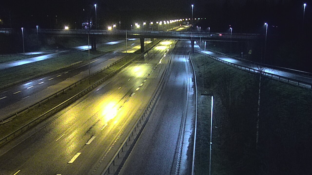 Weather Camera Image Road 102 Espoo, Sepänkylä, Espoo, Uusimaa