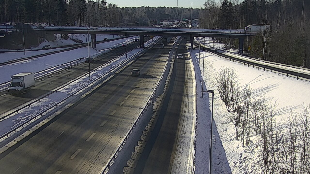 Weather Camera Image Road 102 Espoo, Sepänkylä, Espoo, Uusimaa