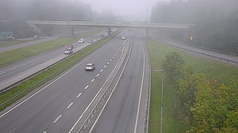 Weather Camera Image Road 102 Espoo, Sepänkylä, Espoo, Uusimaa