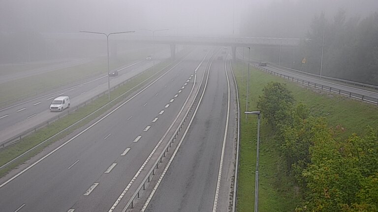 Weather Camera Image Road 102 Espoo, Sepänkylä, Espoo, Uusimaa