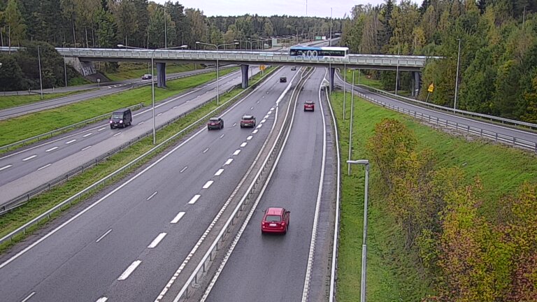 Weather Camera Image Road 102 Espoo, Sepänkylä, Espoo, Uusimaa
