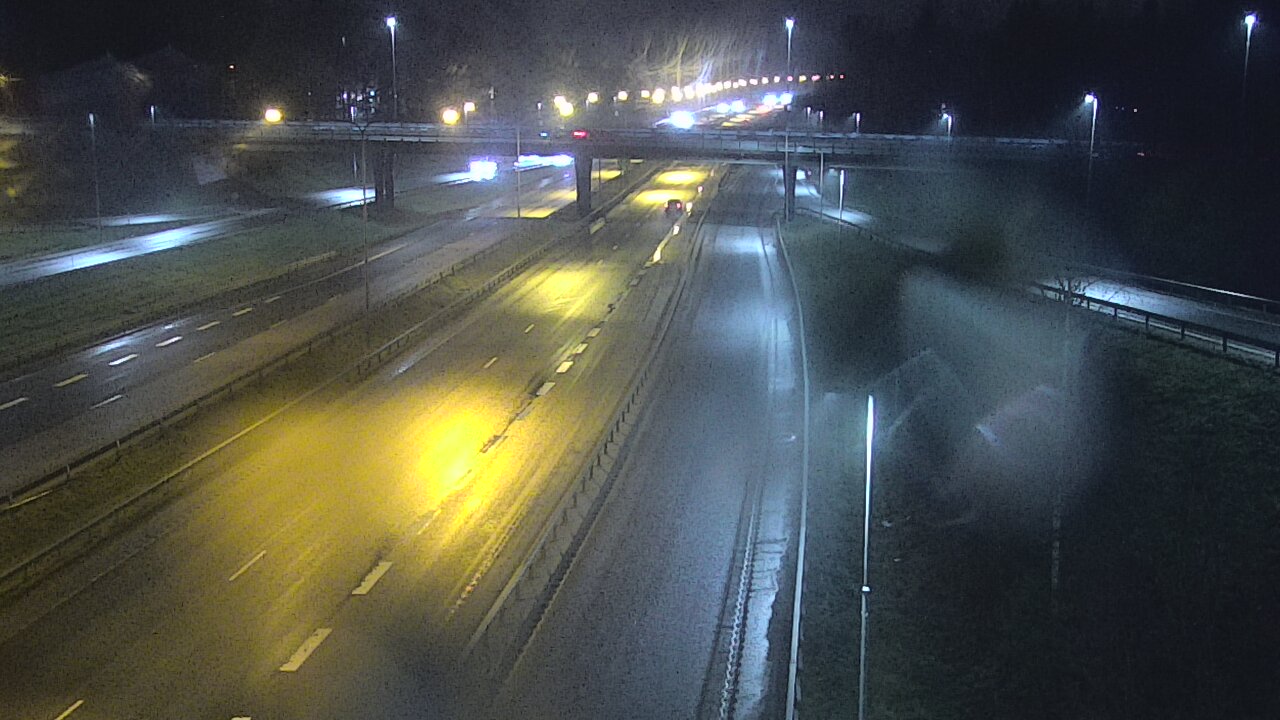 Weather Camera Image Road 102 Espoo, Sepänkylä, Espoo, Uusimaa