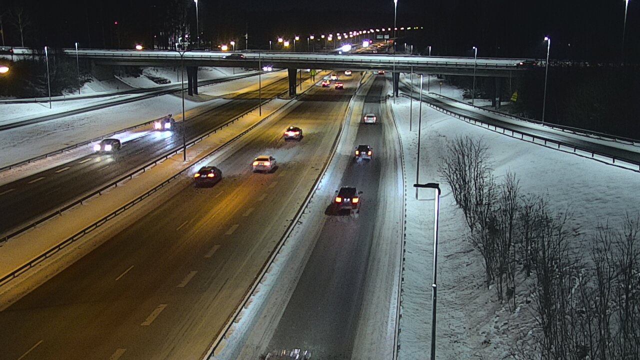 Weather Camera Image Road 102 Espoo, Sepänkylä, Espoo, Uusimaa