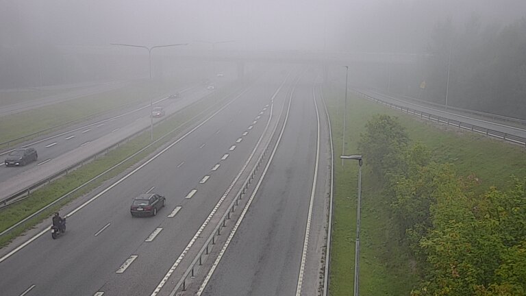 Weather Camera Image Road 102 Espoo, Sepänkylä, Espoo, Uusimaa