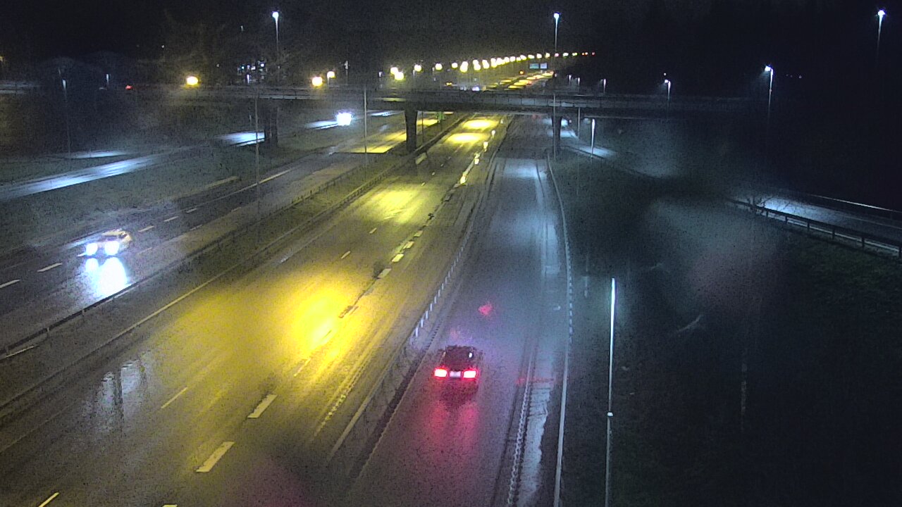 Weather Camera Image Road 102 Espoo, Sepänkylä, Espoo, Uusimaa