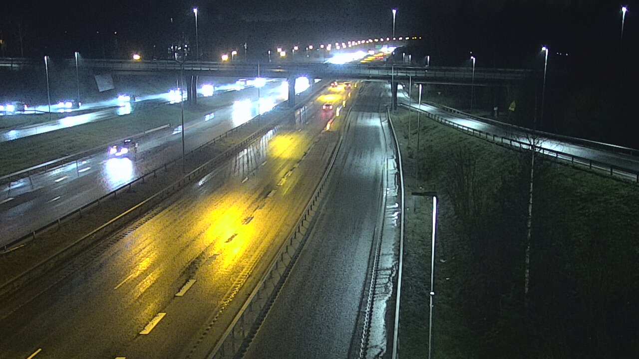 Weather Camera Image Road 102 Espoo, Sepänkylä, Espoo, Uusimaa