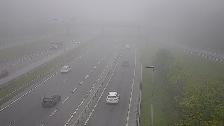 Weather Camera Image Road 102 Espoo, Sepänkylä, Espoo, Uusimaa
