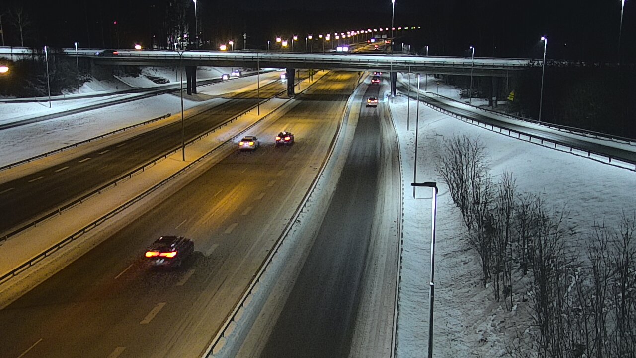 Weather Camera Image Road 102 Espoo, Sepänkylä, Espoo, Uusimaa