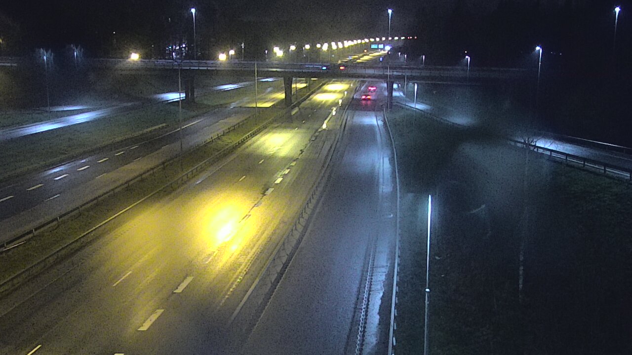 Weather Camera Image Road 102 Espoo, Sepänkylä, Espoo, Uusimaa