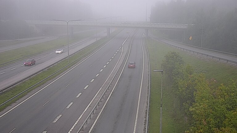 Weather Camera Image Road 102 Espoo, Sepänkylä, Espoo, Uusimaa