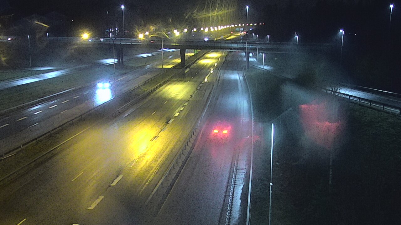 Weather Camera Image Road 102 Espoo, Sepänkylä, Espoo, Uusimaa