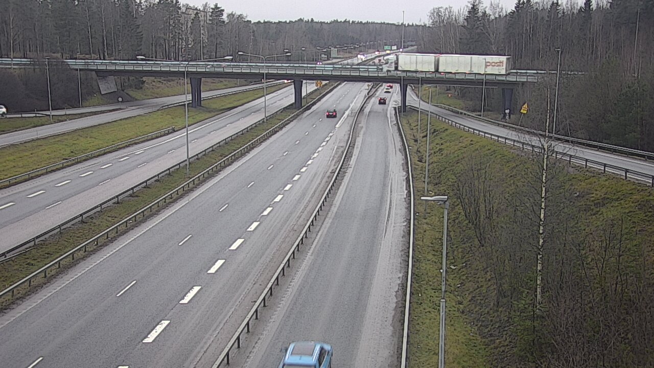 Weather Camera Image Road 102 Espoo, Sepänkylä, Espoo, Uusimaa