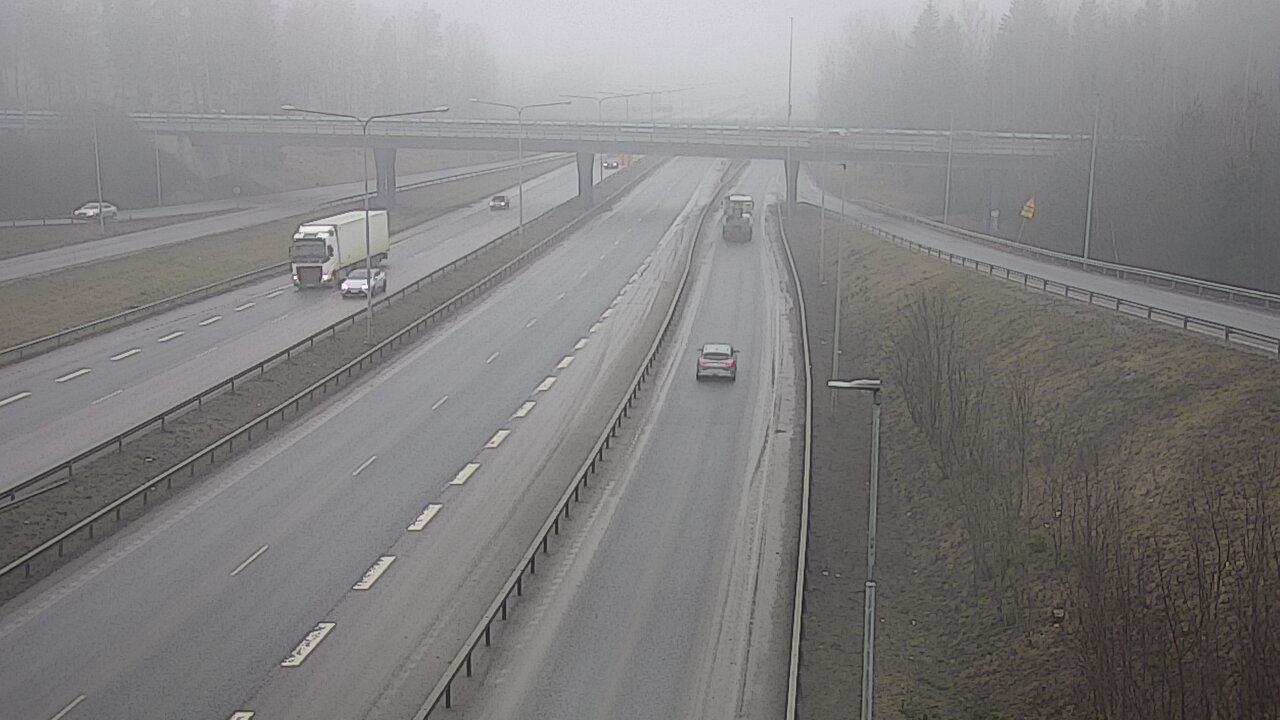 Weather Camera Image Road 102 Espoo, Sepänkylä, Espoo, Uusimaa