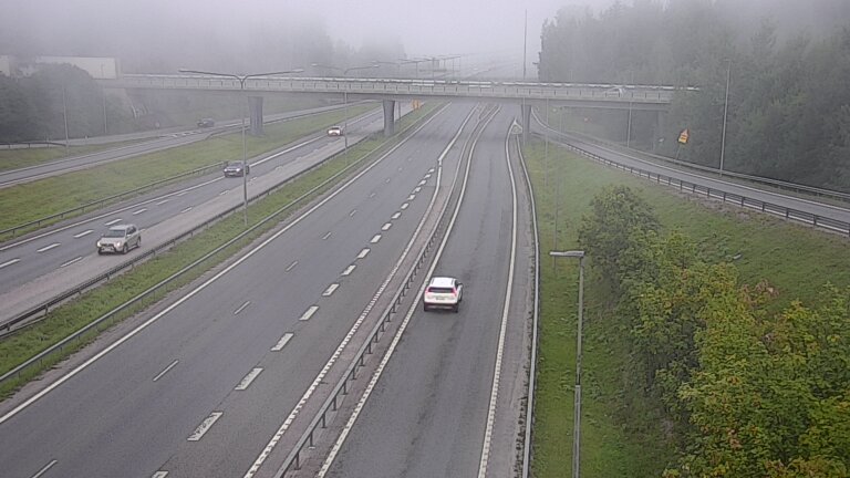 Weather Camera Image Road 102 Espoo, Sepänkylä, Espoo, Uusimaa
