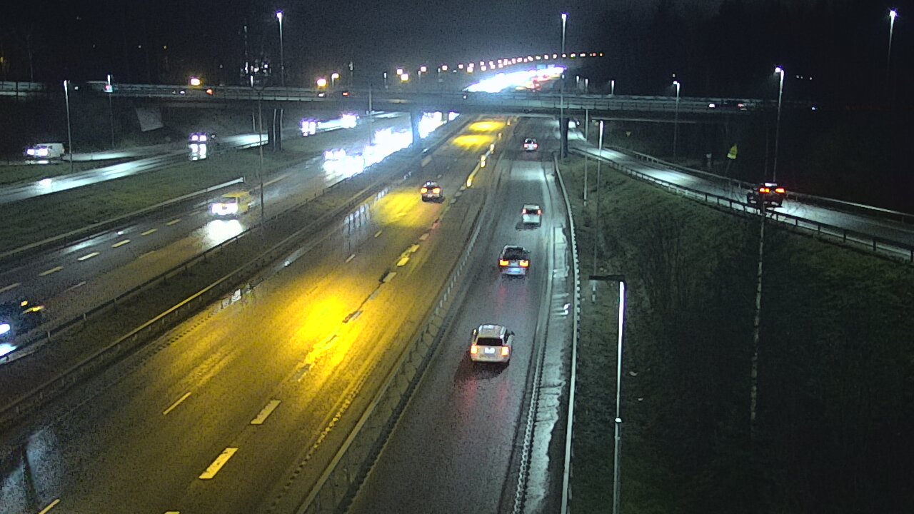 Weather Camera Image Road 102 Espoo, Sepänkylä, Espoo, Uusimaa