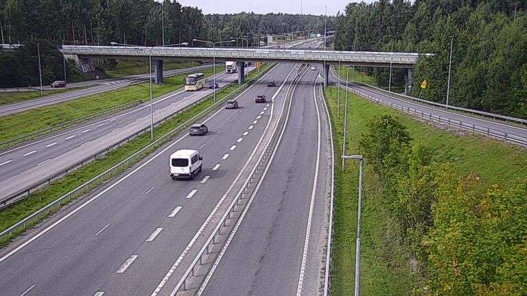 Weather Camera Image Road 102 Espoo, Sepänkylä, Espoo, Uusimaa