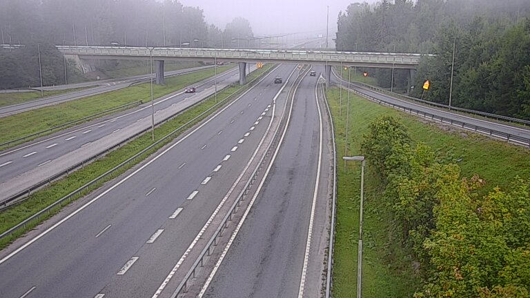 Weather Camera Image Road 102 Espoo, Sepänkylä, Espoo, Uusimaa