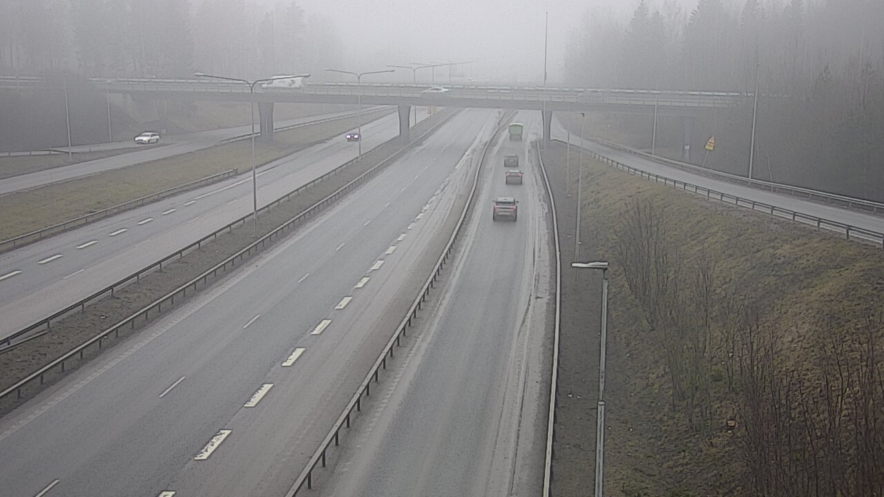 Weather Camera Image Road 102 Espoo, Sepänkylä, Espoo, Uusimaa